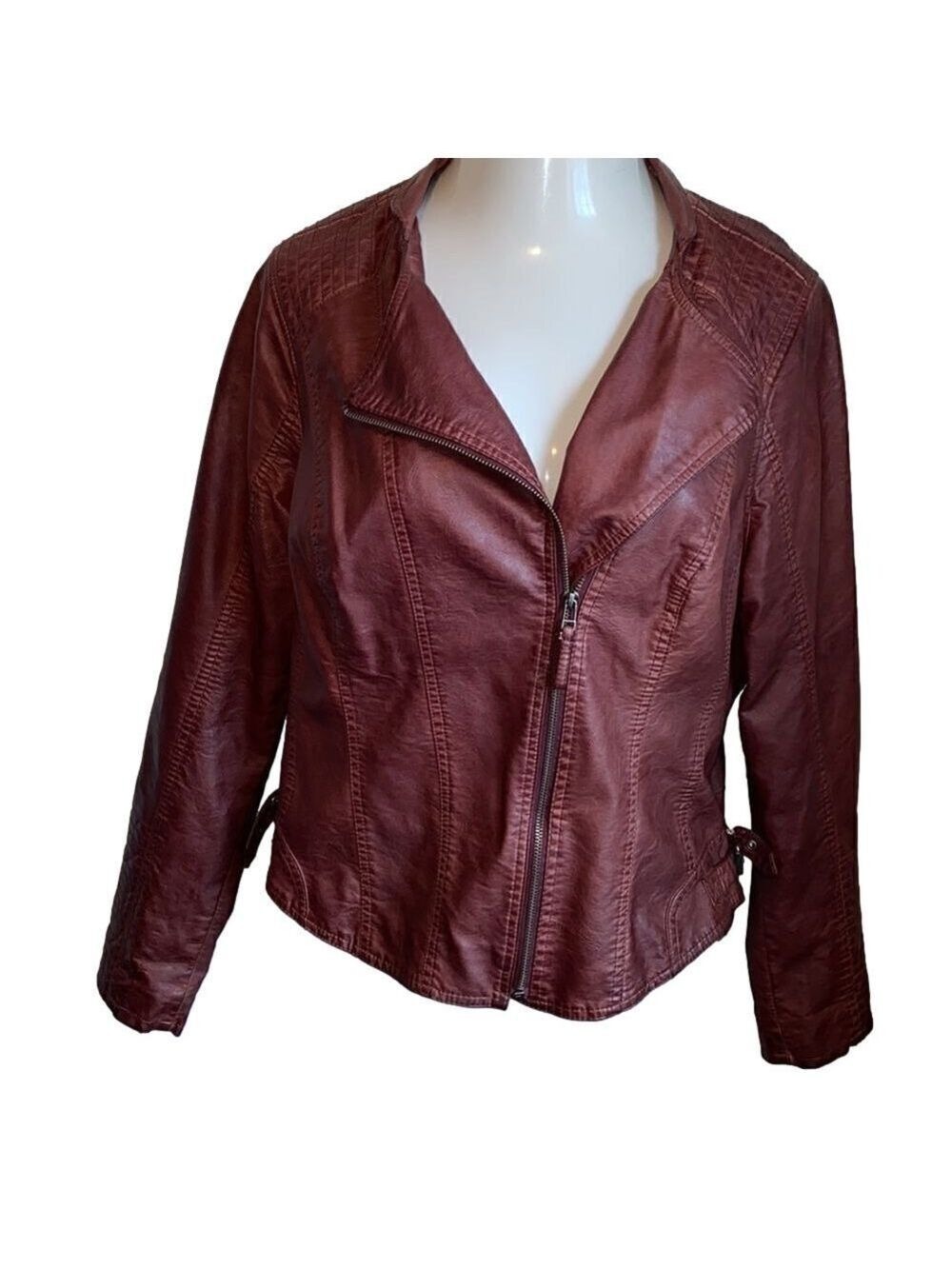 Maurice’s jacket  - Picture 2 of 9